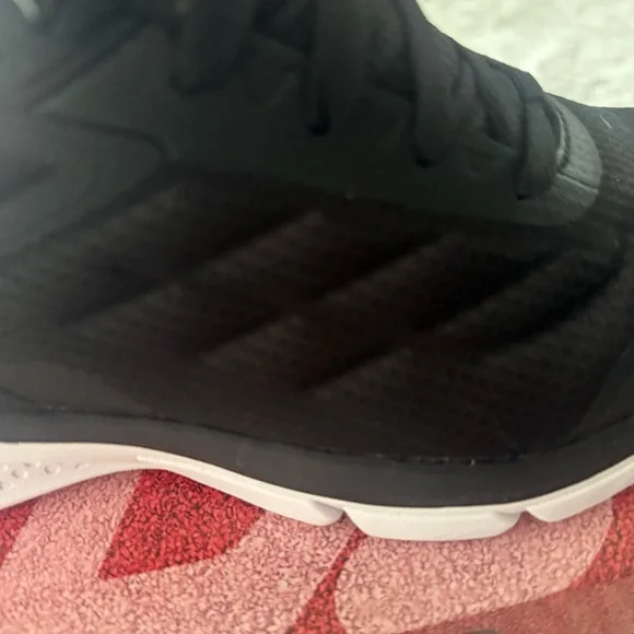 Fila Women's Black and White Athletic Shoes - Picture 11 of 16